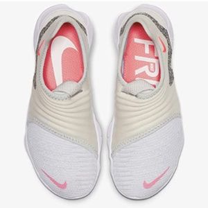 Nike Womens Free RN Flyknit 3.0 Fitness Running Shoes Ivory 7.5 Medium (B,M)